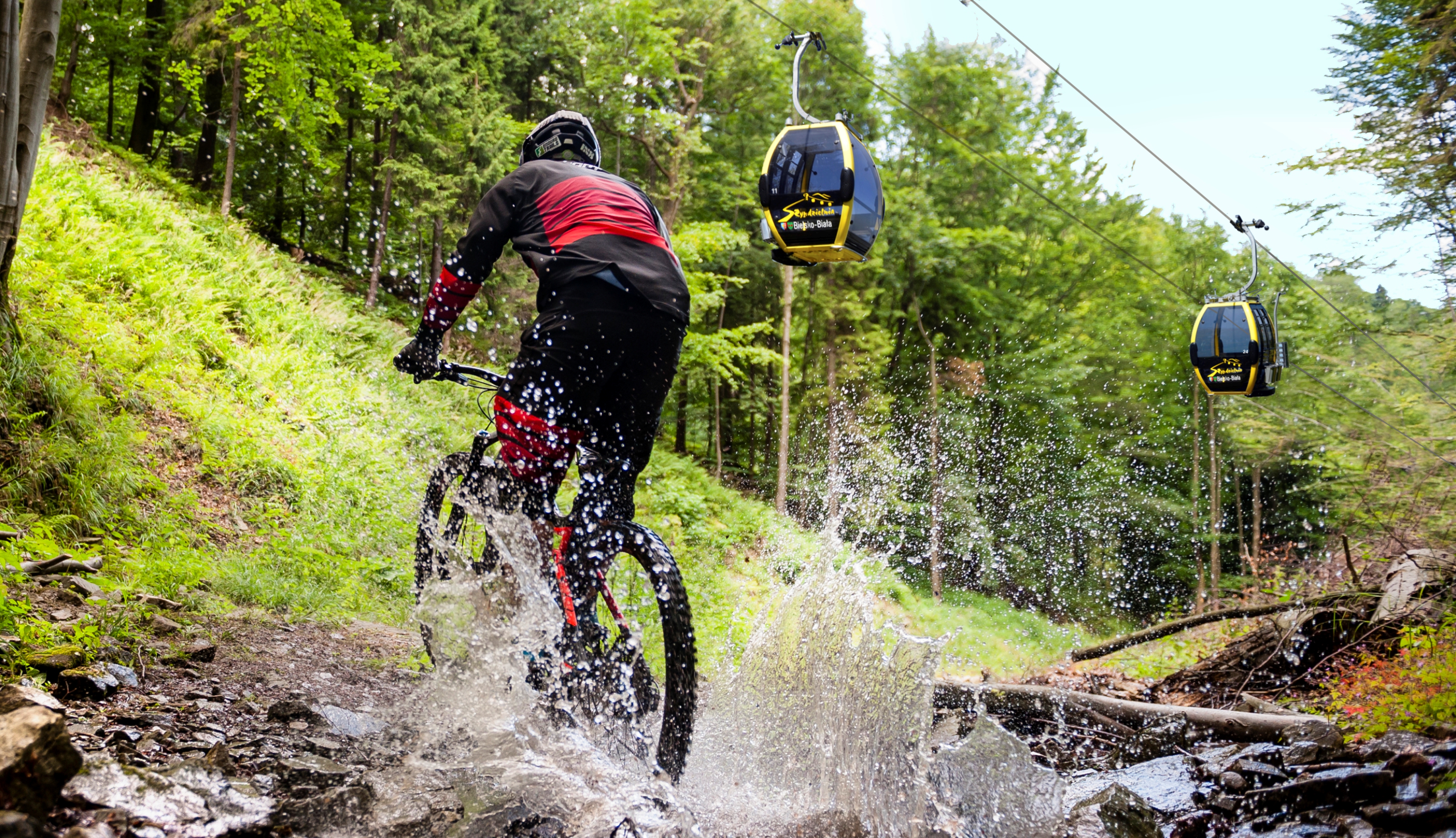 źródło: www.beskidy.travel ; Enduro Trails Bielsko-Biała fot. Lucjusz Cykarski, Maciej Kopaniecki